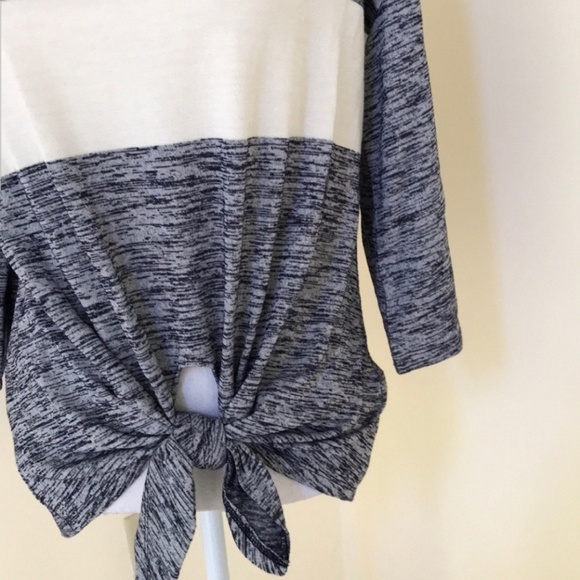 NWT! Gap Size S asymmetrical tie knot sweater - Picture 2 of 8